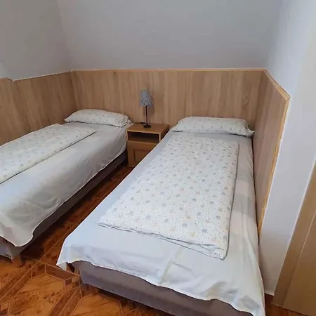 9 Apartment Zamardi
