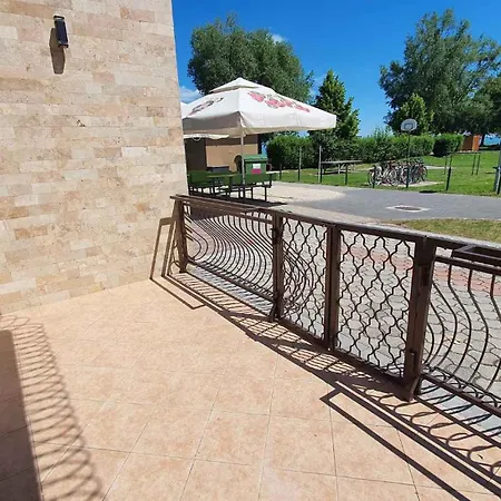 Apartman 9 *