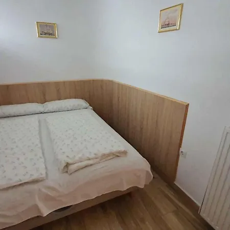 9 Apartment Zamardi