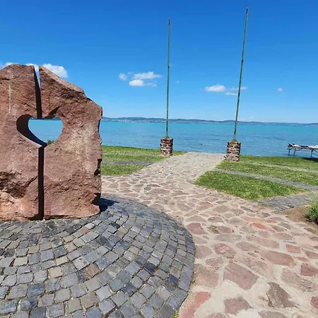 Διαμέρισμα 9 Zamárdi